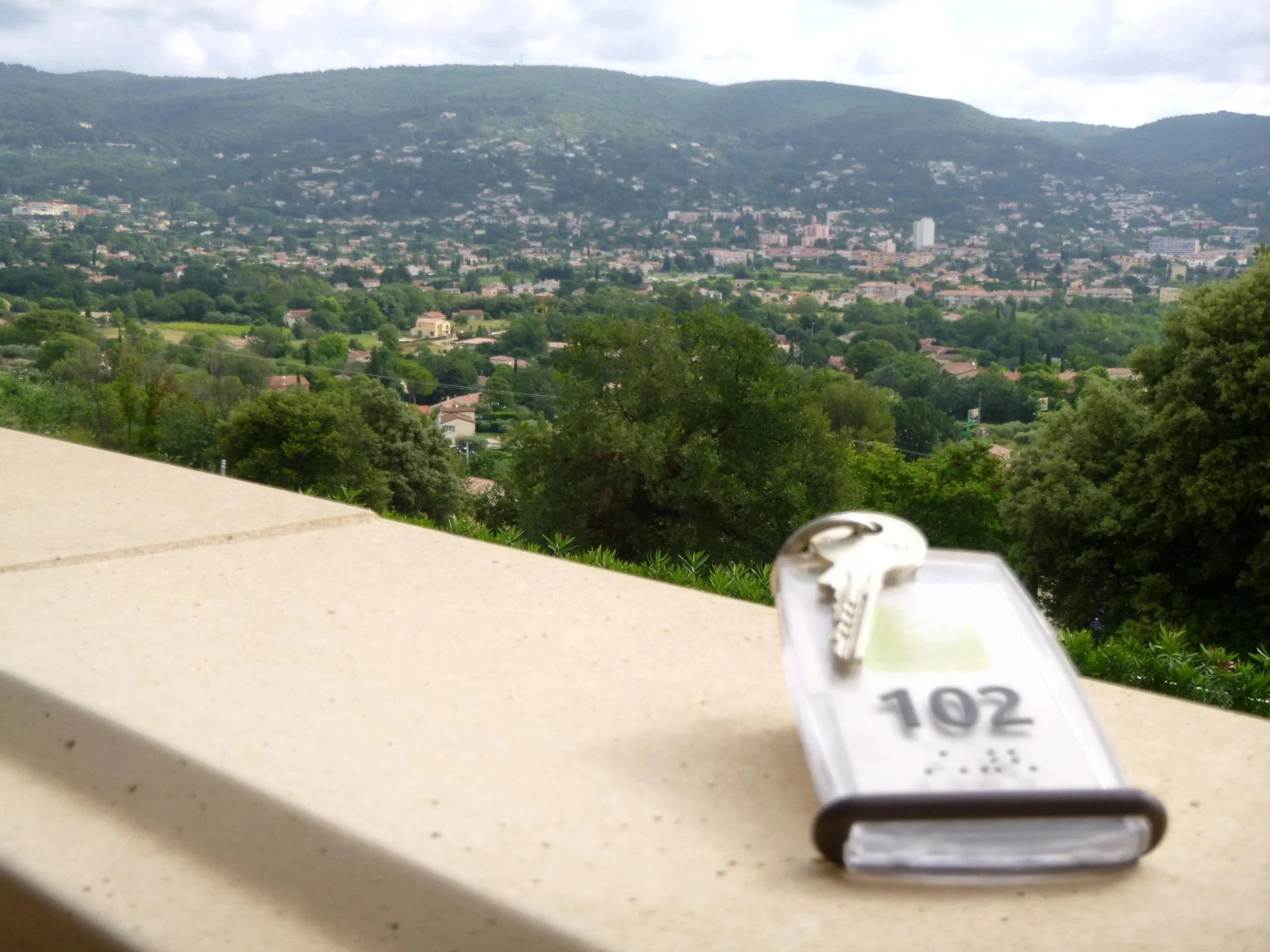 LE COL DE L'ANGE - logis-hotel-le-col-de-lange-jardins-et-terrasses-draguignan-549731